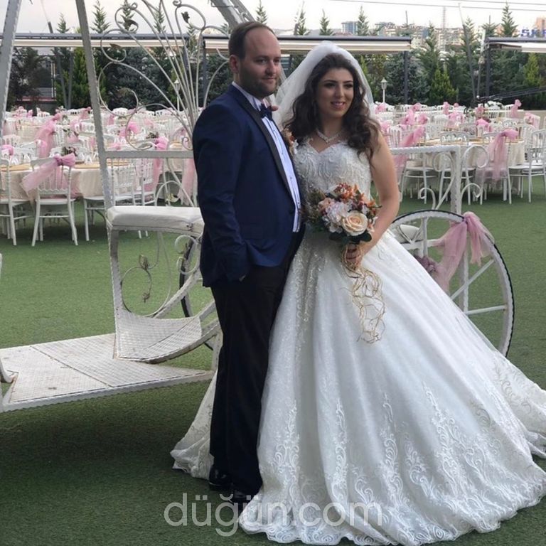 Lilya Gelinlik Ve Modaevi