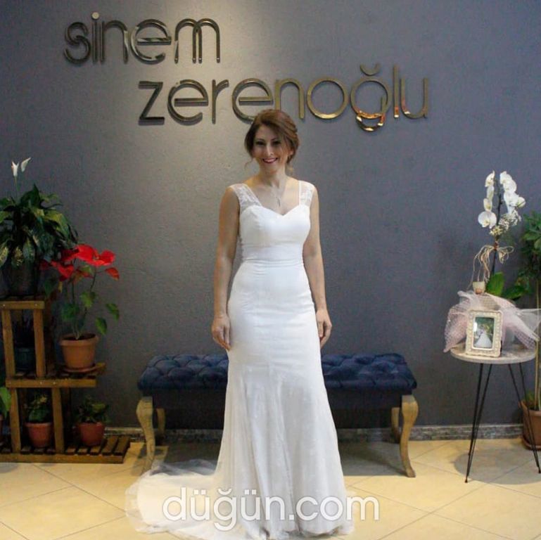 Sinem Zerenoğlu Moda Evi 4 Balık kesim V yaka  Romantik gelinlik