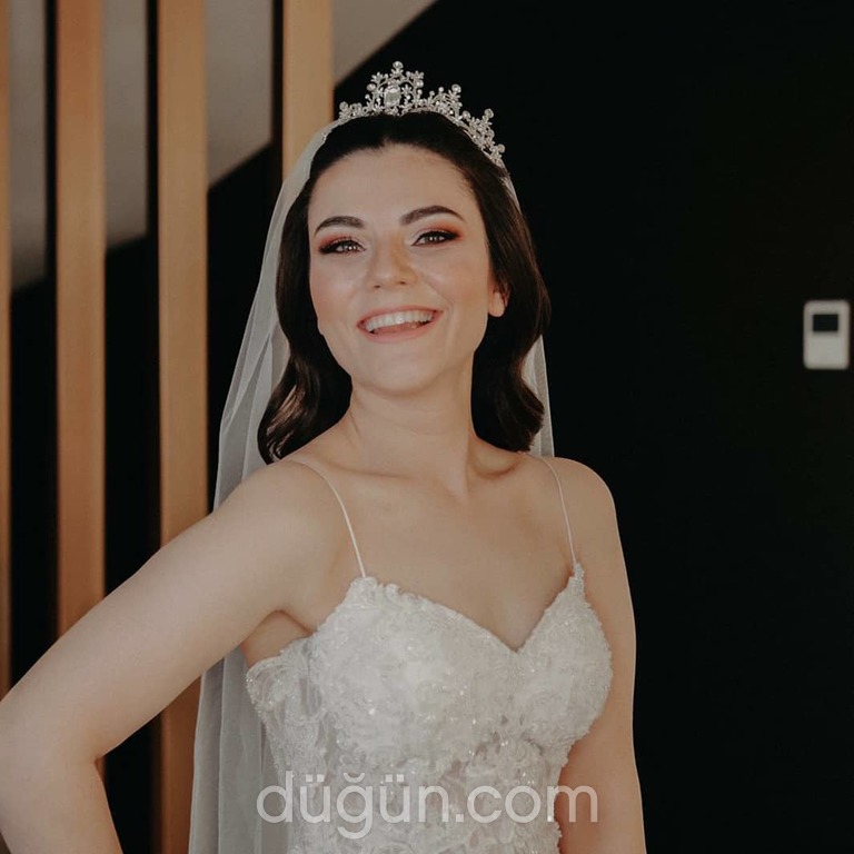 Sinem Zerenoğlu Moda Evi 28 Balık kesim Straplez Romantik gelinlik - 1