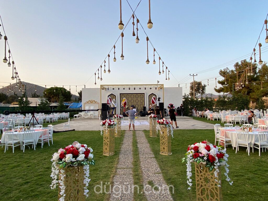 Gold Garden Stage