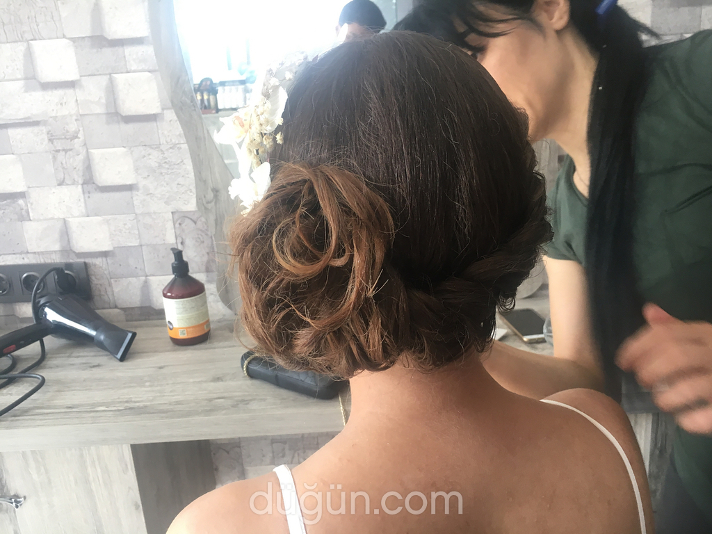 Saloon Umut Yıldırım