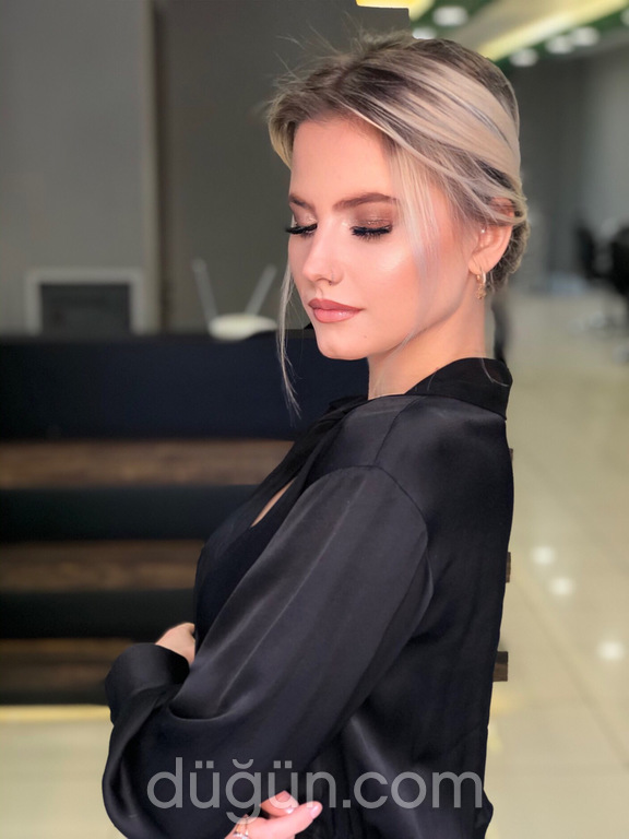 Kuaför Çağdaş Gizem