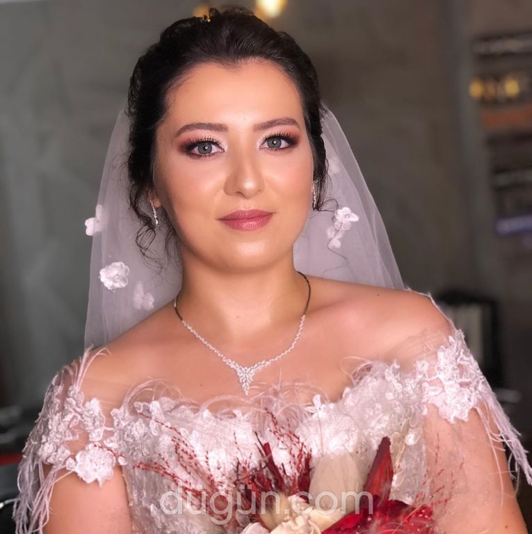Nazlı Şahin Makeup Stüdyo