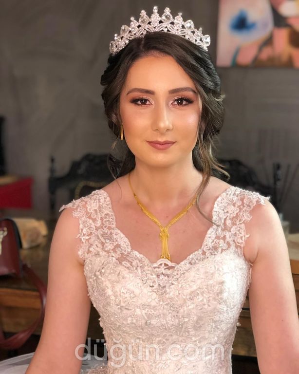 Nazlı Şahin Makeup Stüdyo