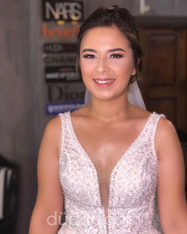 Nazlı Şahin Makeup Stüdyo
