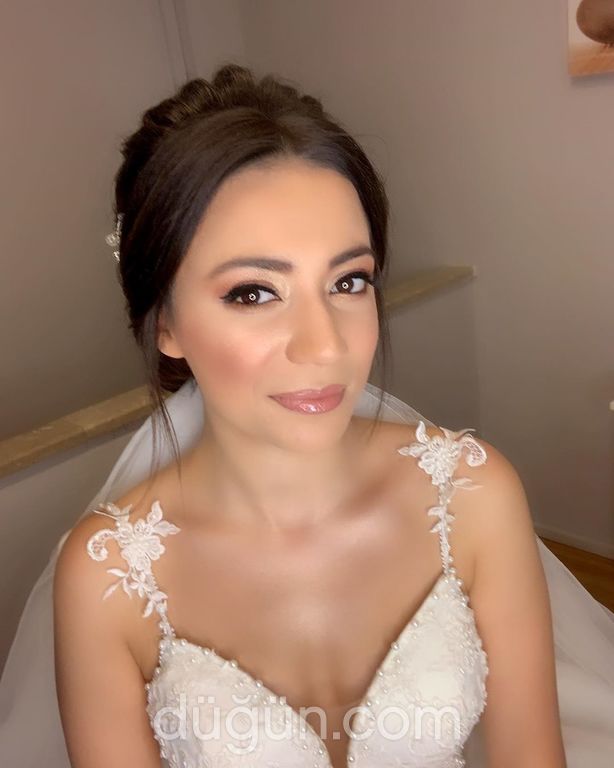 Makeup Artist Özlem Şamiloğlu
