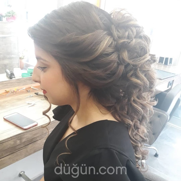 Burhan Akar Saç Tasarım