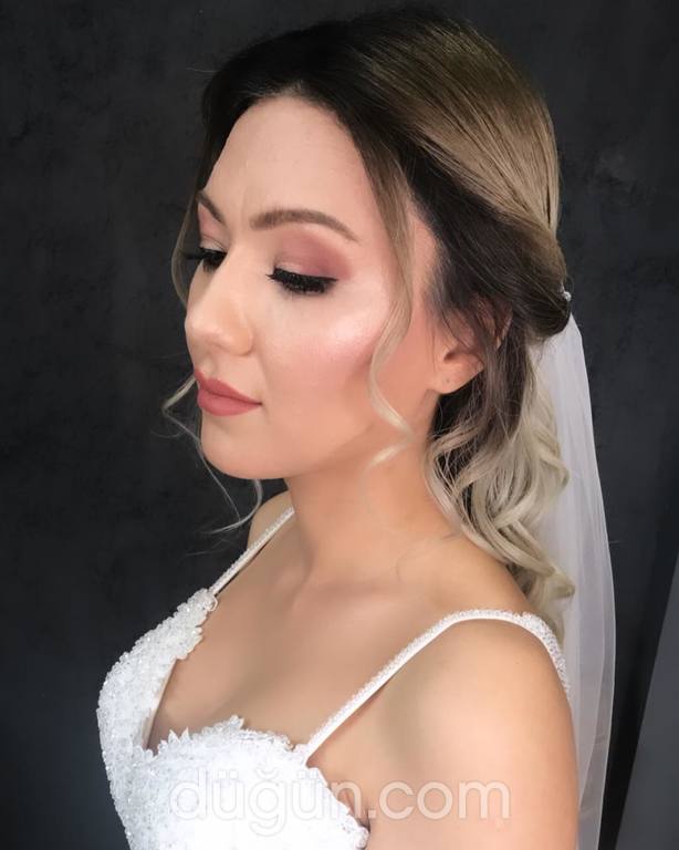 Esra Selçukkaya Kuaför ve Güzellik