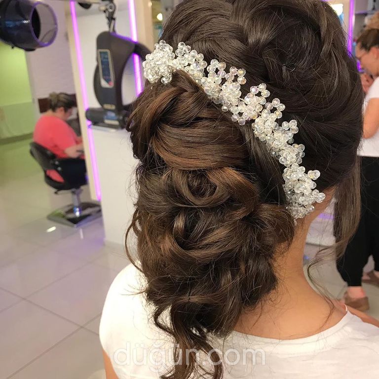 Arzu Acar Kuaför & Güzellik Salonu