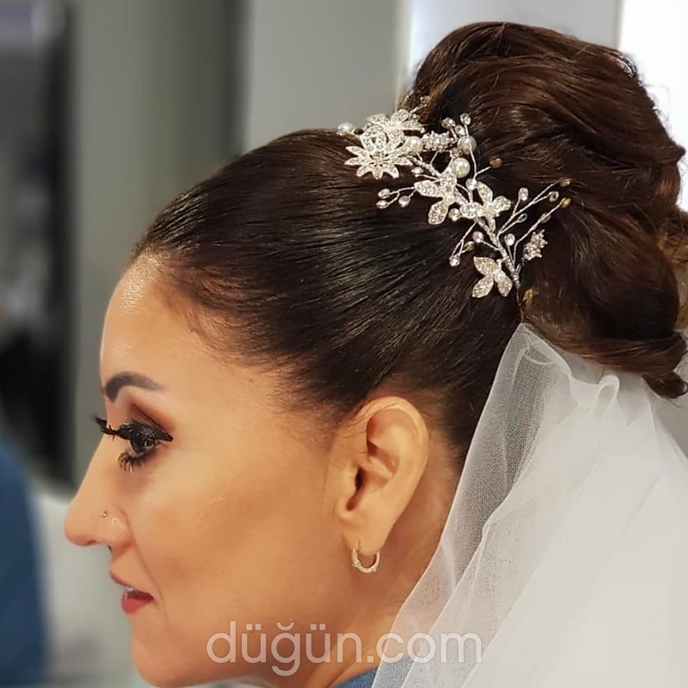 Salon Kuli̇s Coiffeur Burcu