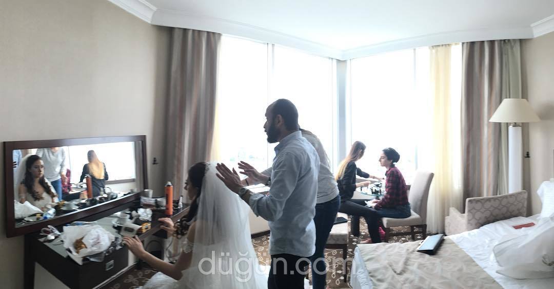 Kırmızı Kuaför