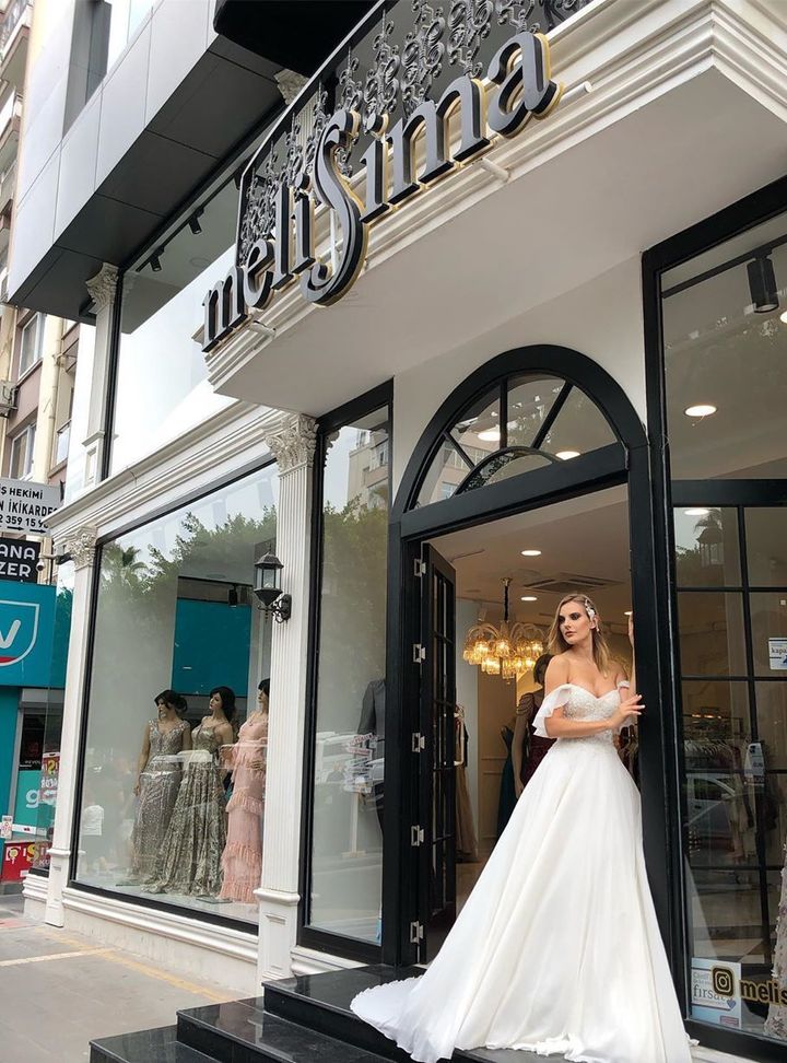 MLS 55 A Kesim Straplez Romantik Gelinlik