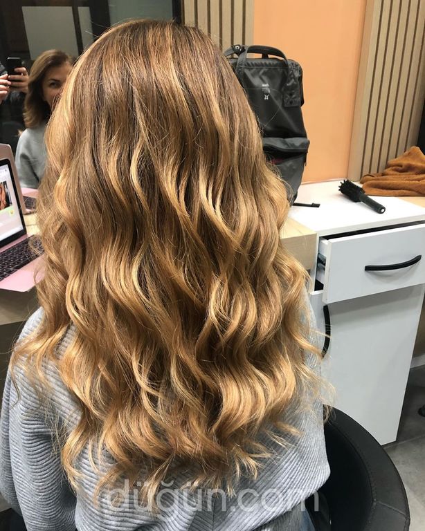 Saygın Bay Bayan Kuaför