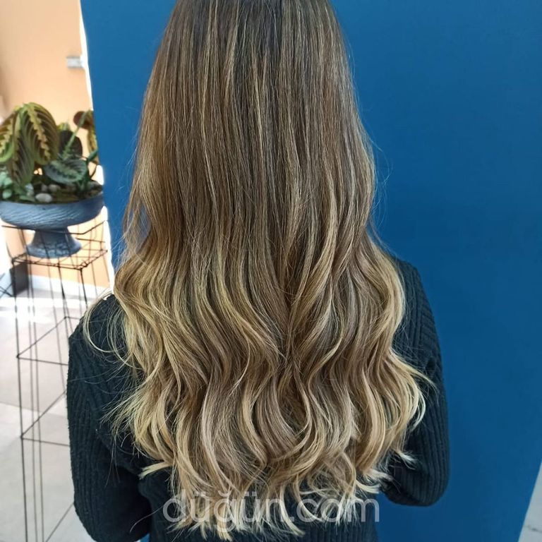 Saygın Bay Bayan Kuaför