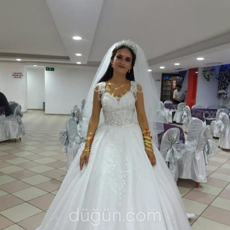 Bahar Gelinlik ve Moda Evi