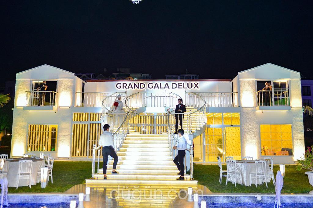 Grand Gala De Luxe