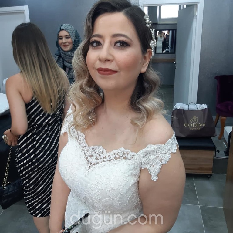 Özge & Yılmaz Saç Tasarım
