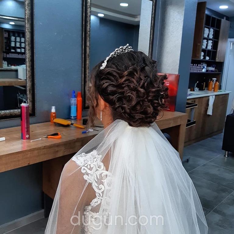 Özge & Yılmaz Saç Tasarım