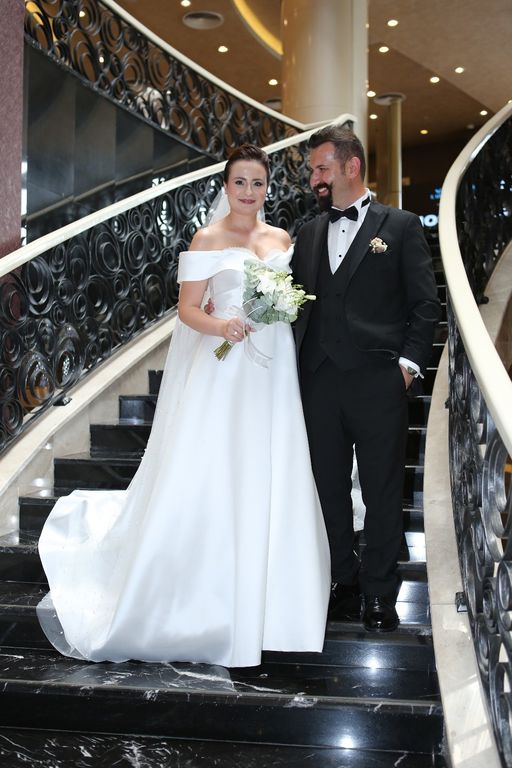 Erbay Ekinci Gelinlik & Abiye