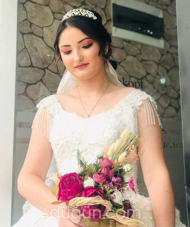 Emre Yüce Saç Tasarım Salonu