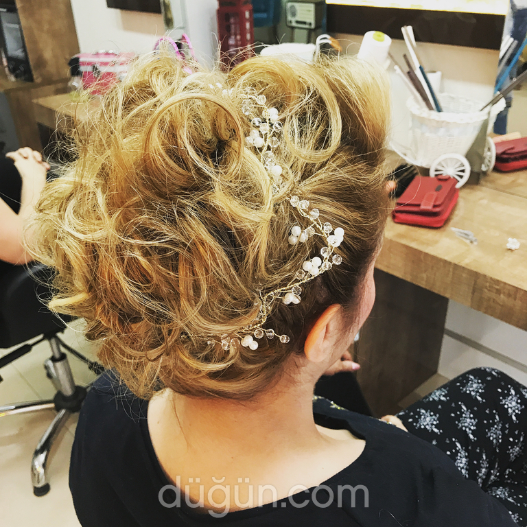 Madame Naz Name Kuaför