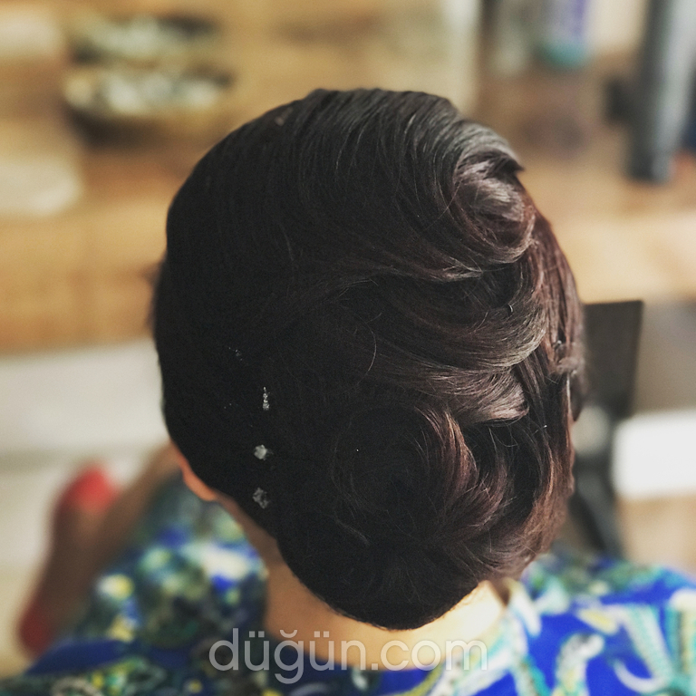 Madame Naz Name Kuaför