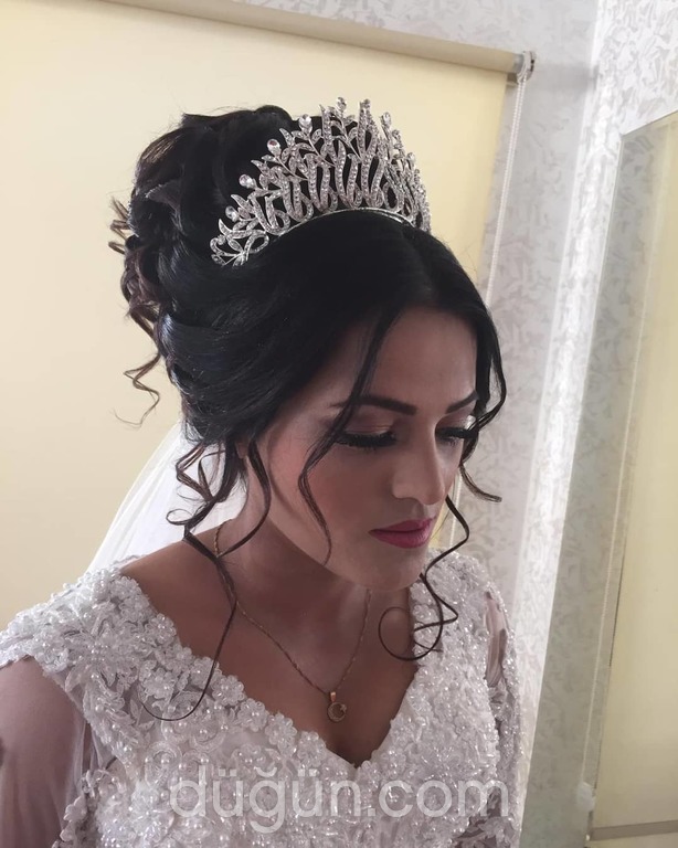 Özlem Kuaför ve Moda Evi