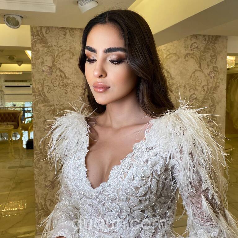 Elif Tanburacı Make-up Artist