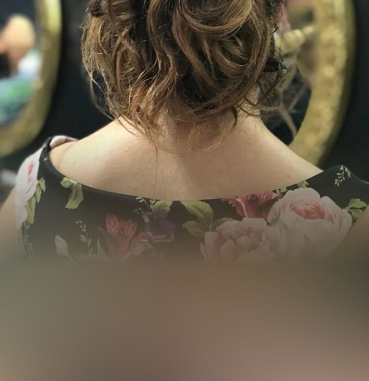 Saloon Bella