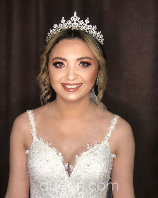 Cansın Kuaför ve Gelinlik