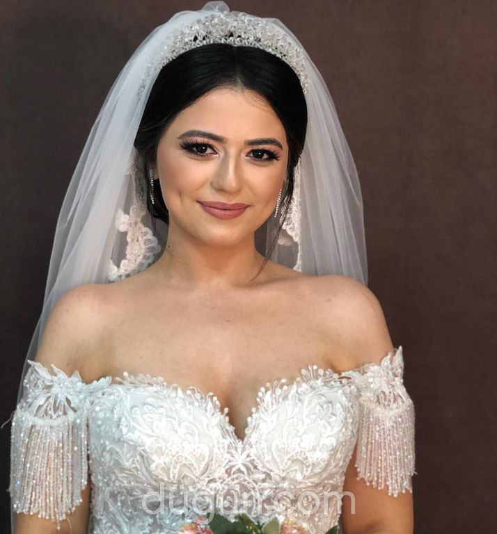 Cansın Kuaför ve Gelinlik