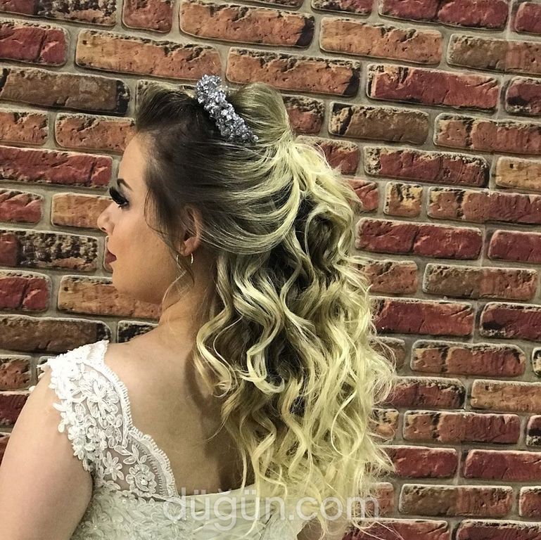 Ahmet Emir Mühürlü Saçlar