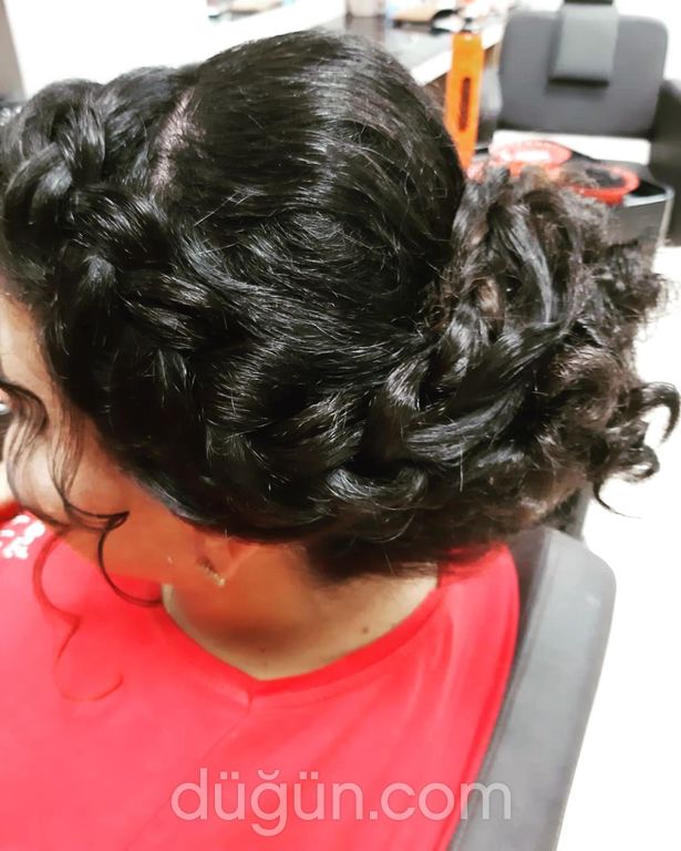 Berivan Taşkın Saç Tasarım