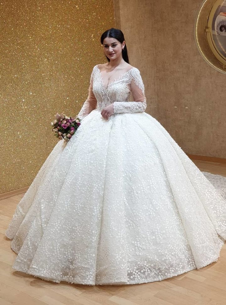 EER 2 Prenses Kesim V Yaka Göğüs Dekolteli Gelinlik