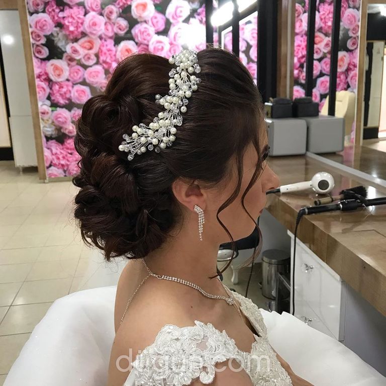 Pırıltı Kuaför & Güzellik Salonu