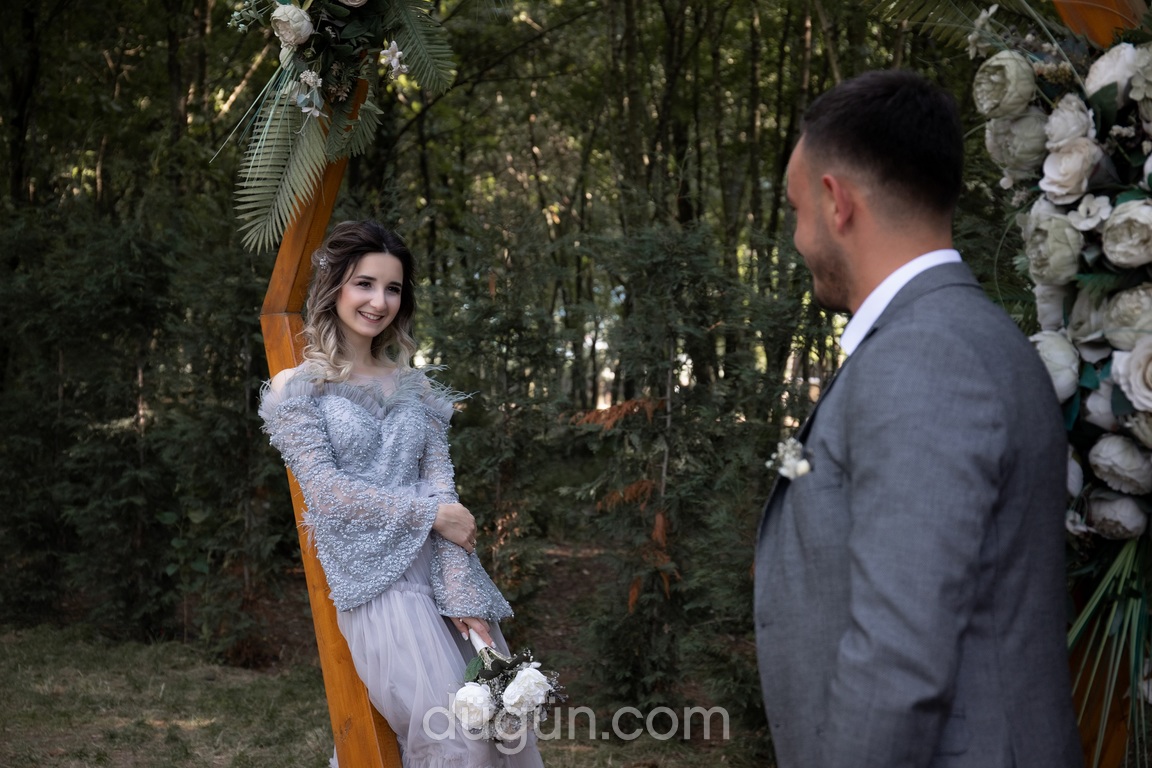 Eser Fotoğraf & Gelin Tasarım Stüdyosu