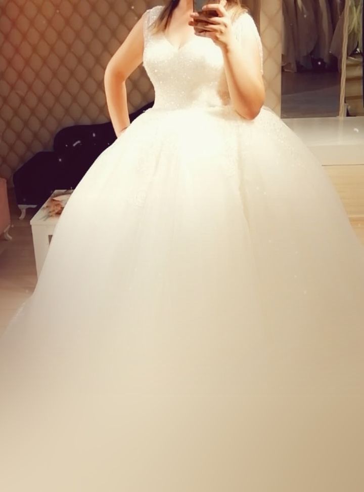 Azra Moda
