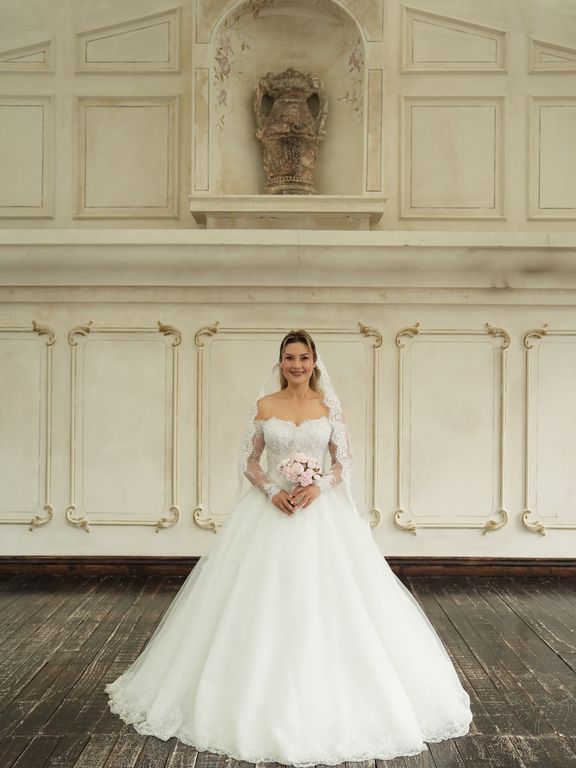 Büşra Karaer Modaevi