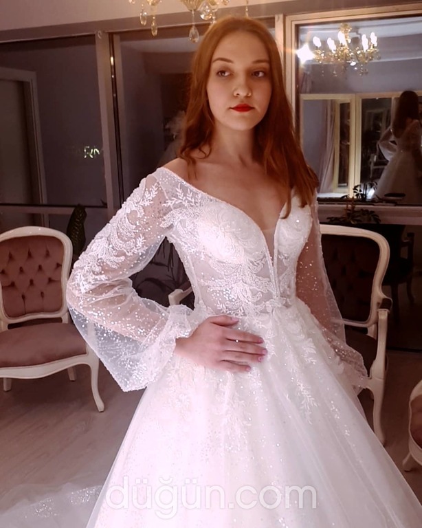 SMR 19 Prenses Kesim V Yaka Modern Gelinlik