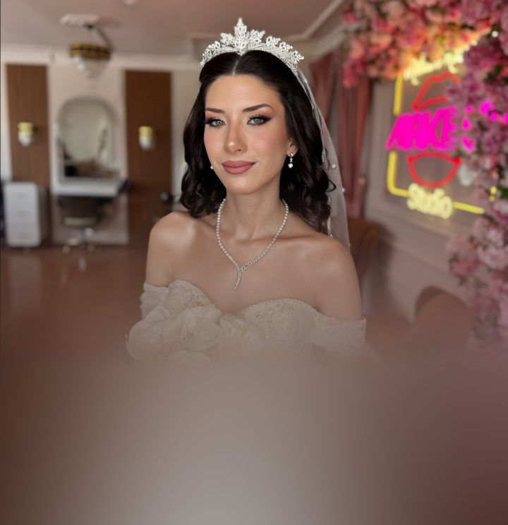 Meltem Rüzgar Saç Tasarım