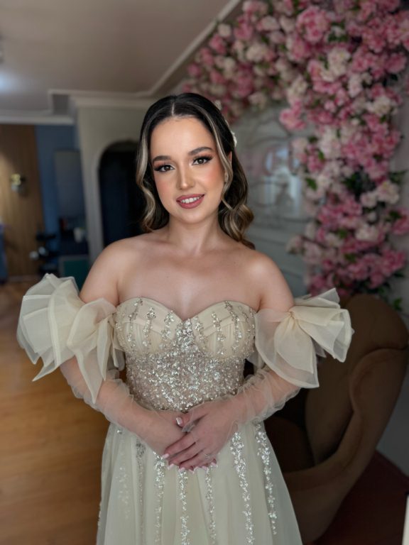 Meltem Rüzgar Saç Tasarım