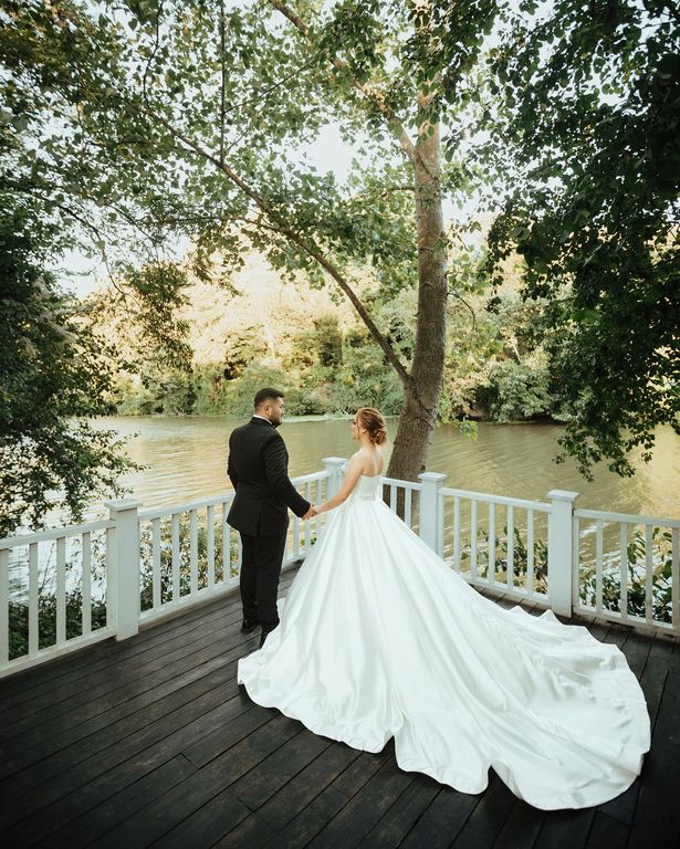 Weddloys - 2600981