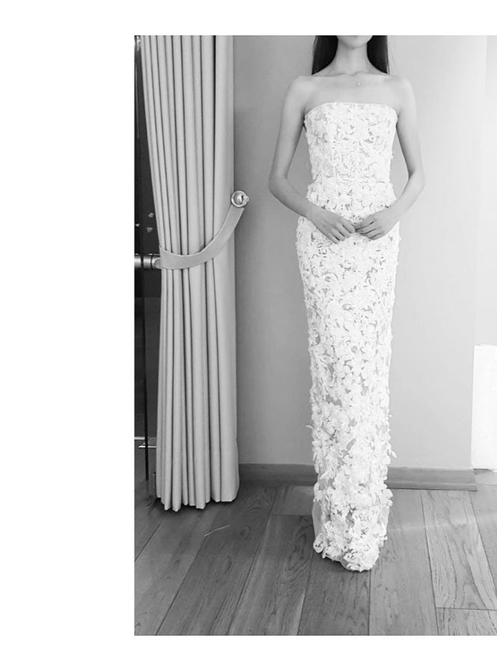 Nihan Peker 13 Straplez Düz Kesim Romantik Gelinlik