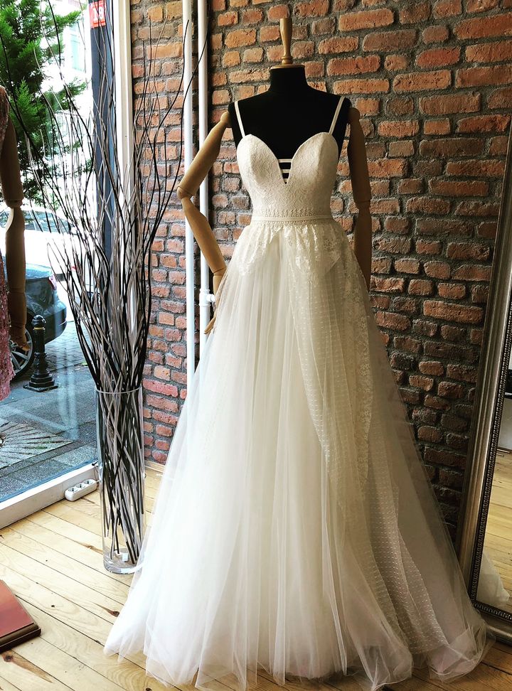 TMM 23 A Kesim Straplez Göğüs Dekolteli Gelinlik