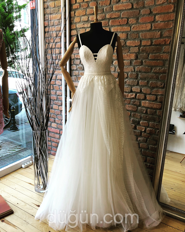 TMM 23 A Kesim Straplez Göğüs Dekolteli Gelinlik 1