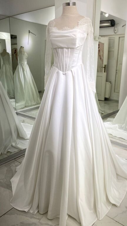 Loresima Moda Evi By Şennur Kosif