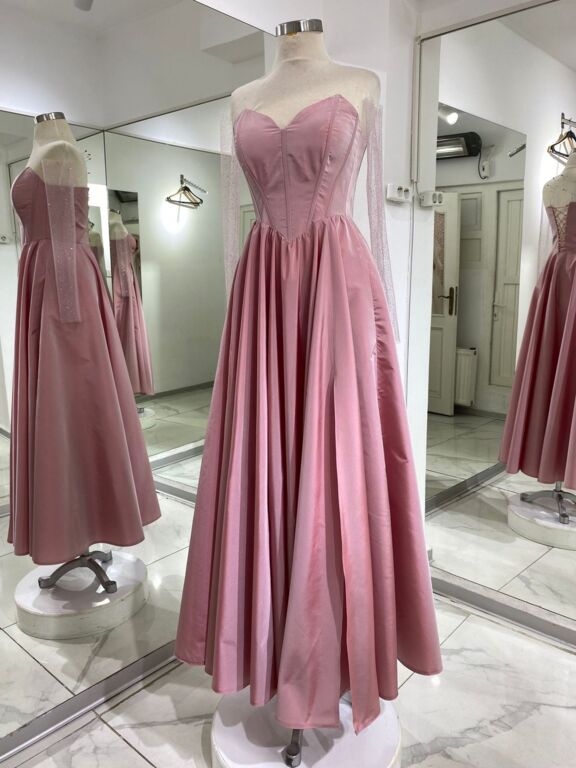 Loresima Moda Evi By Şennur Kosif