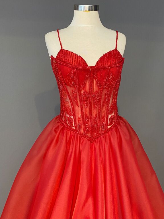 Loresima Moda Evi By Şennur Kosif