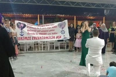 Evlenme Teklifi Pankartı