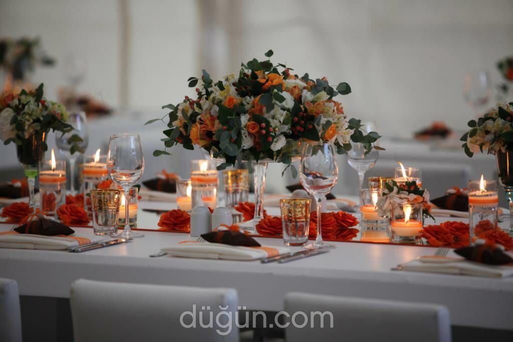 Cielo Flowers & Chocolate